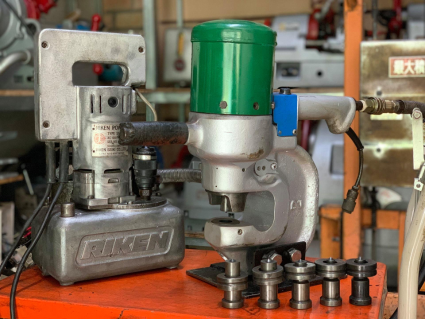 Cách chọn máy đột lỗ thủy lực cũ tốt
