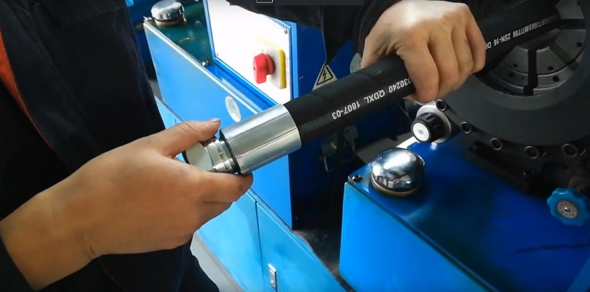 Công dụng của máy bấm ống thủy lực bằng tay