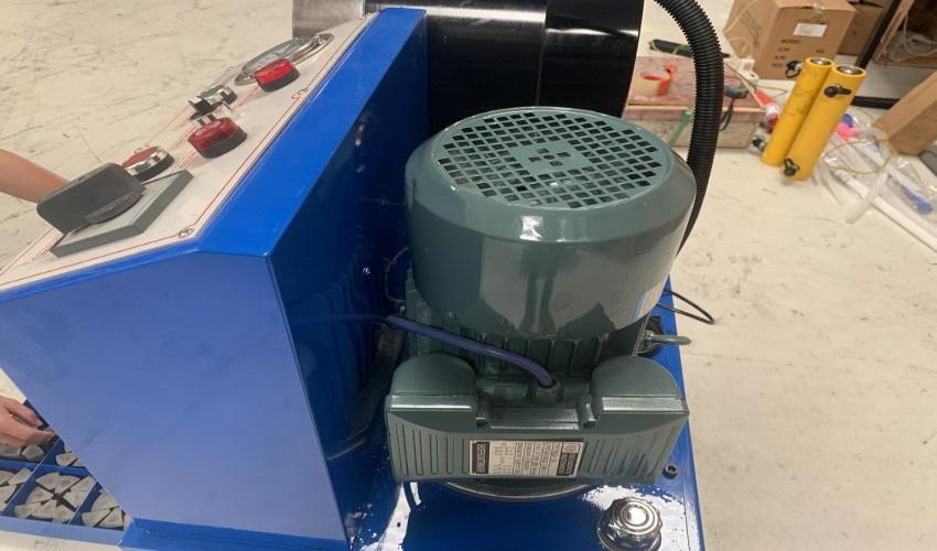 Máy bấm ống thủy lực DX-68 4 